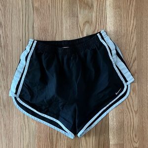 Nike Dry-Fit Black & White Athletic Shorts Size Small